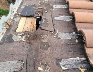 ROOF-REPAIR-TILES